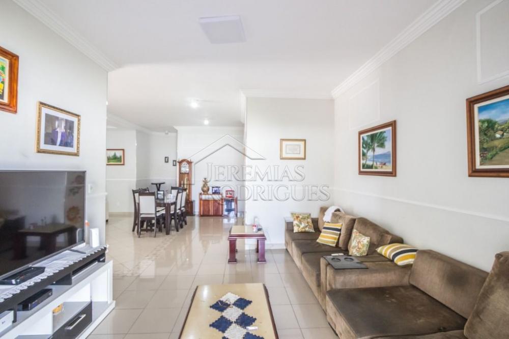 Casa à venda por R$ 2.500.000,00 - Pindamonhangaba/SP