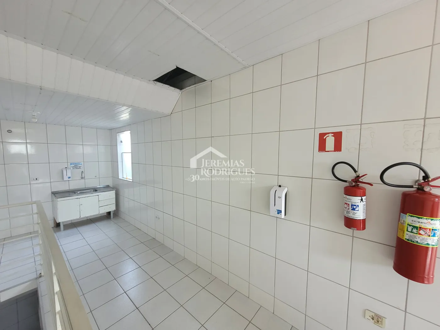 Cozinha industrial com 360 m² - Residencial Ouro Verde - Pindamonhangaba/SP.