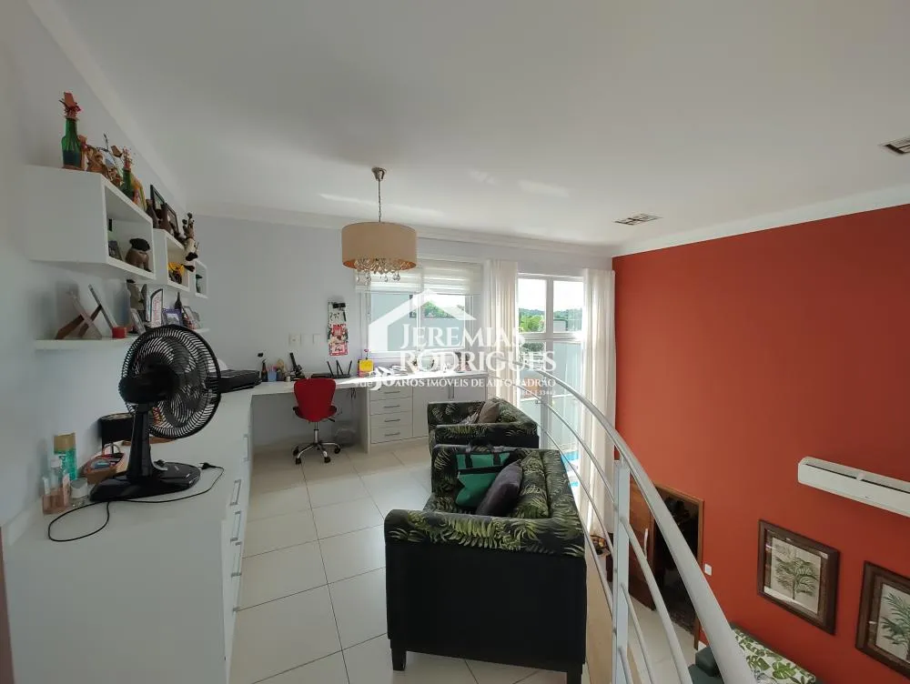 Casa com 3 quartos, 252 m²- Condomínio Campos do Conde Chamboard - Tremembé/SP