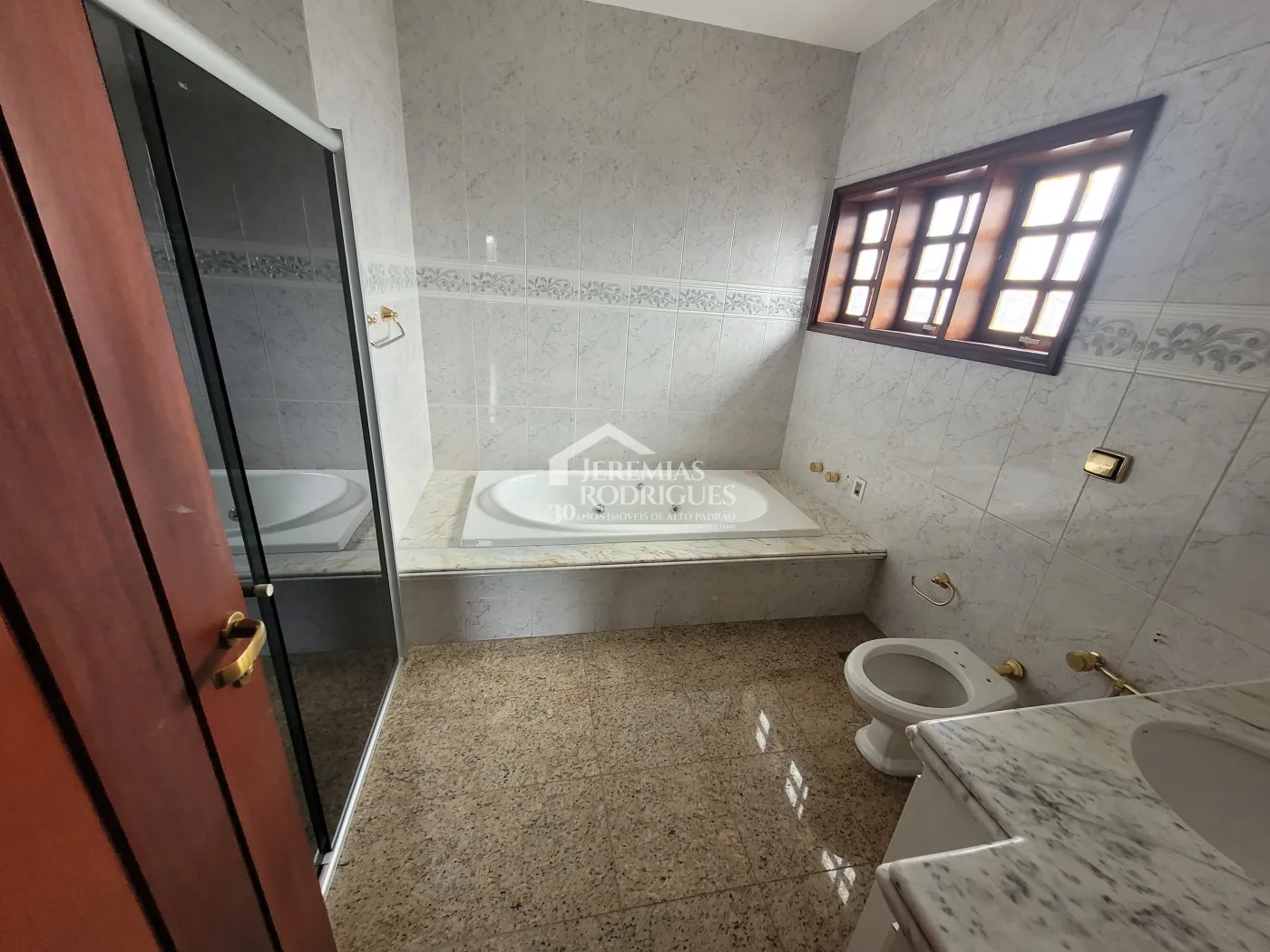 Casa com 4 dormitórios, 330 m² - Condomínio Village Paineiras- Pindamonhangaba/SP.