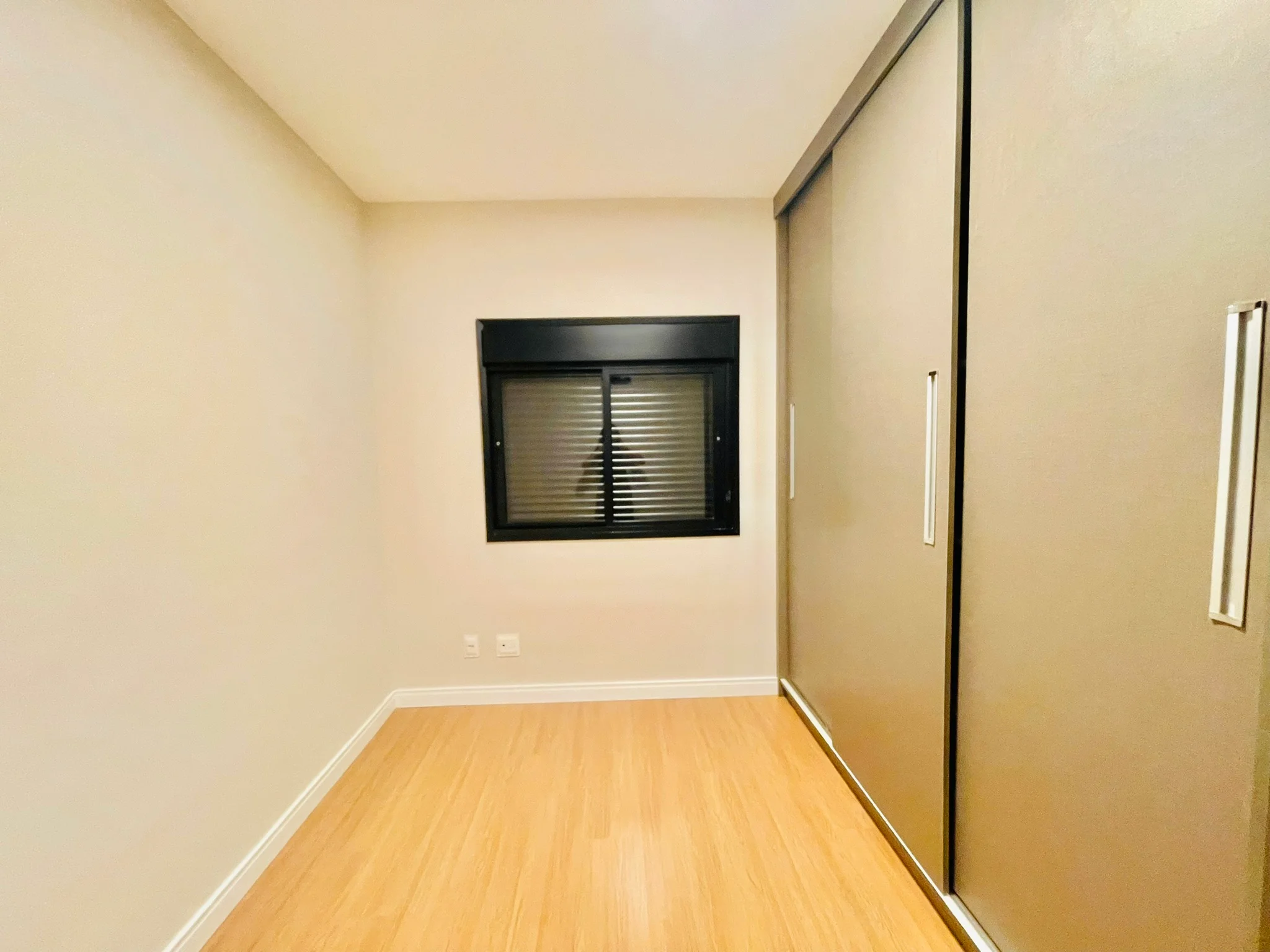 Apartamento para venda e locação com 3 dormitórios no Condomínio Lucca em Taubaté/SP. 