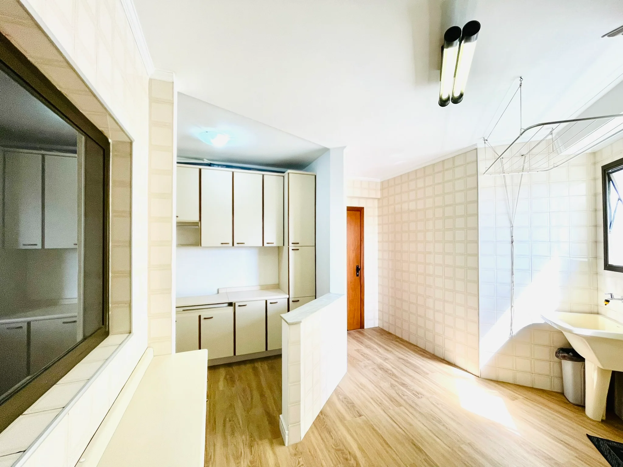 Apartamento à venda com 3 dormitórios, 173m² no Condomínio Green Tower em Taubaté/SP