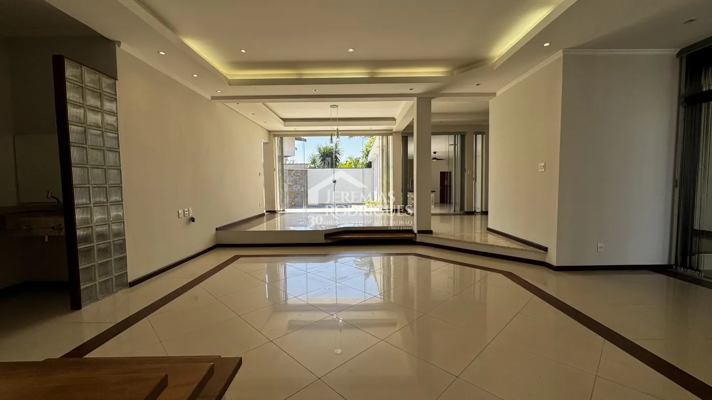 Casa para venda com 4 suítes no Condomínio Real Ville em Pindamonhangaba/SP