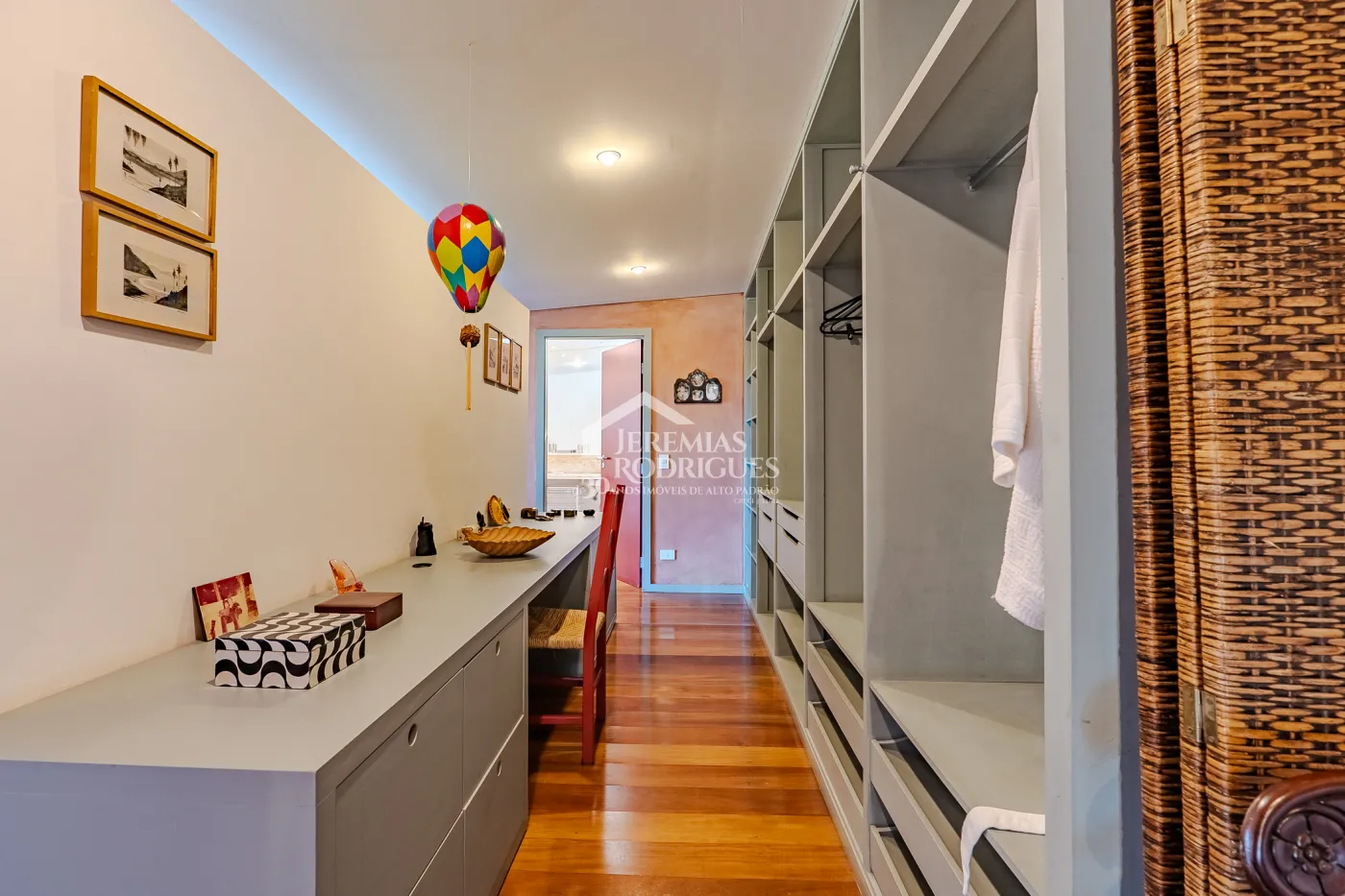 Casa para venda com 5 dormitórios no bairro Vila Inglesa em Campos do Jordão/SP