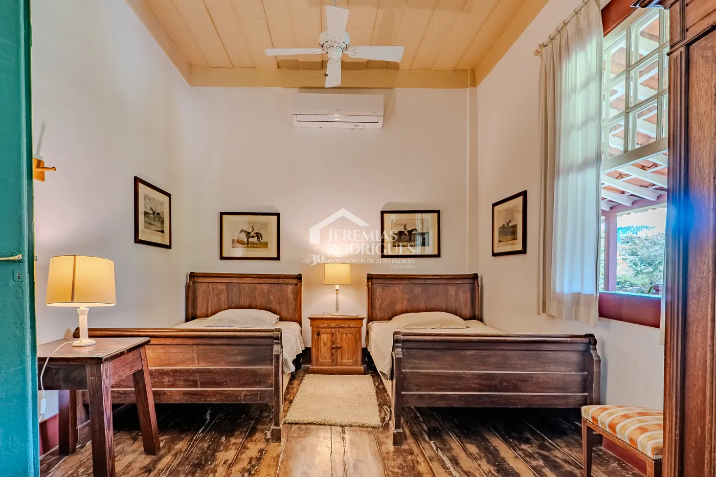 Fazenda à venda com 3.389.000,00 m² em Piraí/RJ.