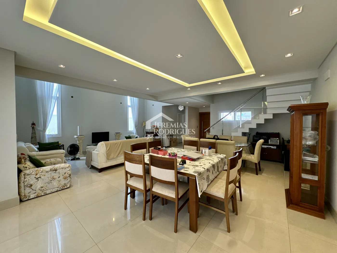 Casa com 4 dormitórios, 369 m² - Condomínio Terras de San Marco - Taubaté/SP.