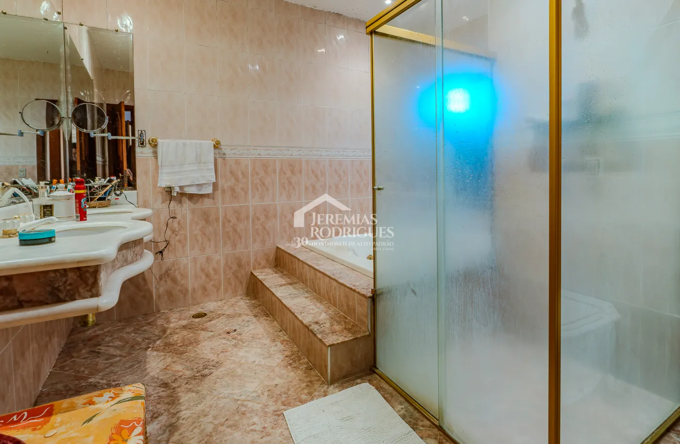 Fazenda à venda com 183.000 m² em Campinas/SP.