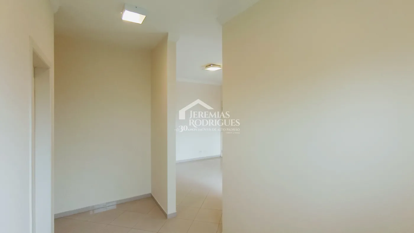 Casa à venda com 5 dormitórios no Condomínio Taubaté Village em Taubaté/SP.