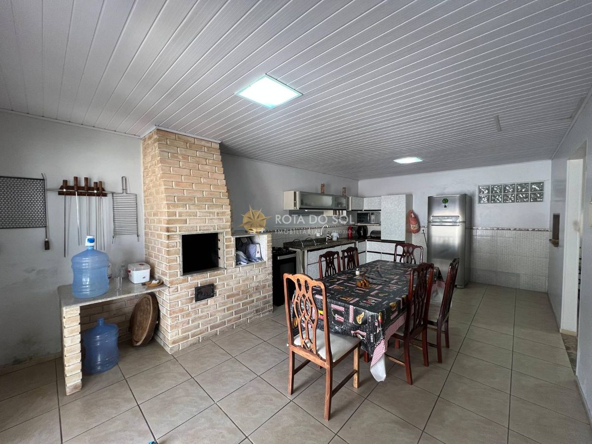 Casa à Venda 3 Quartos e 2 Vagas em Perequê Porto Belo SC — foto 3