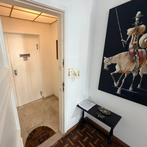 Imaculado apartamento de 4 quartos à venda com amplitude, luz natural e localização imbatível em Co — foto 2