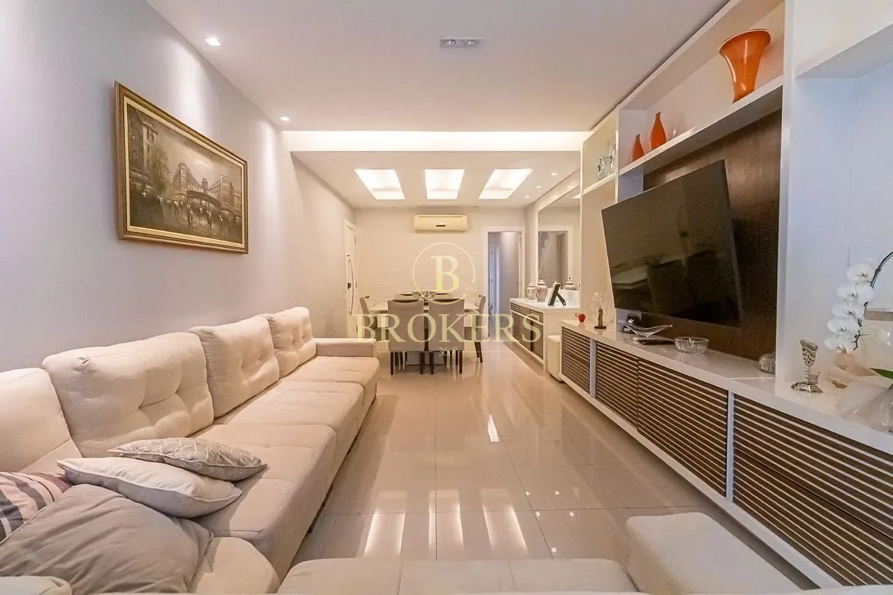 Apartamento à venda, Rua Miguel Lemos - Copacabana. Duplex modernizado, 3 quartos, sendo 1 suíte co