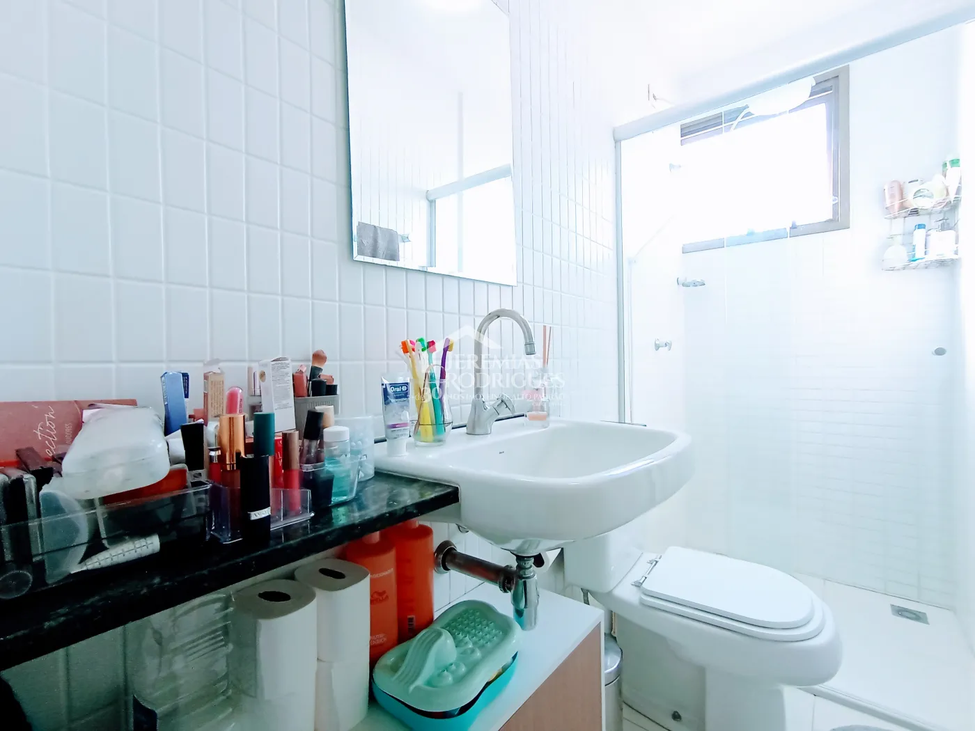 Apartamento à venda com 3 dormitórios no Edifício Jabuticabeiras em Taubaté/SP