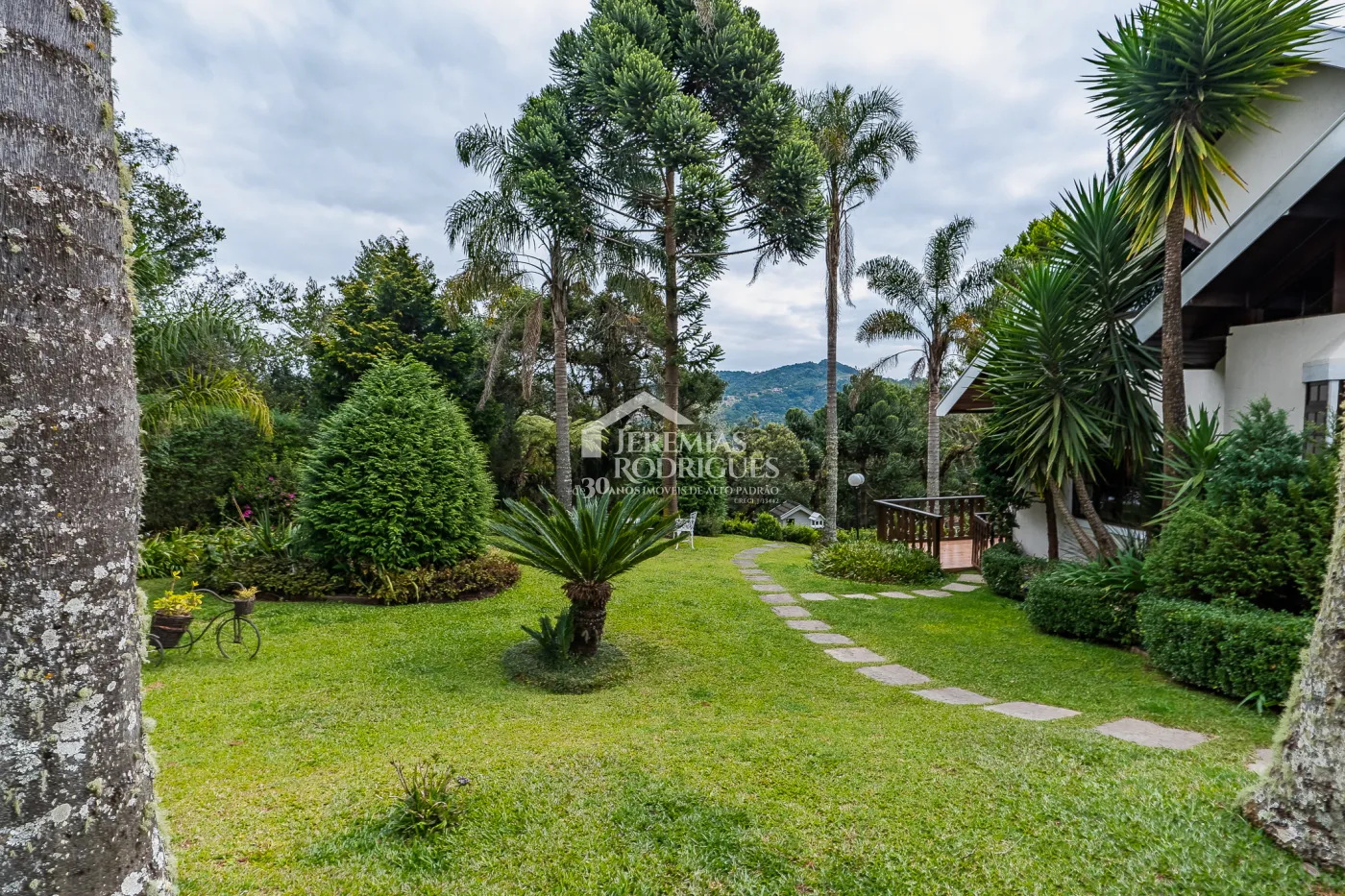 Casa com 4 dormitórios, 450 m² - Atalaia - Campos do Jordão/SP