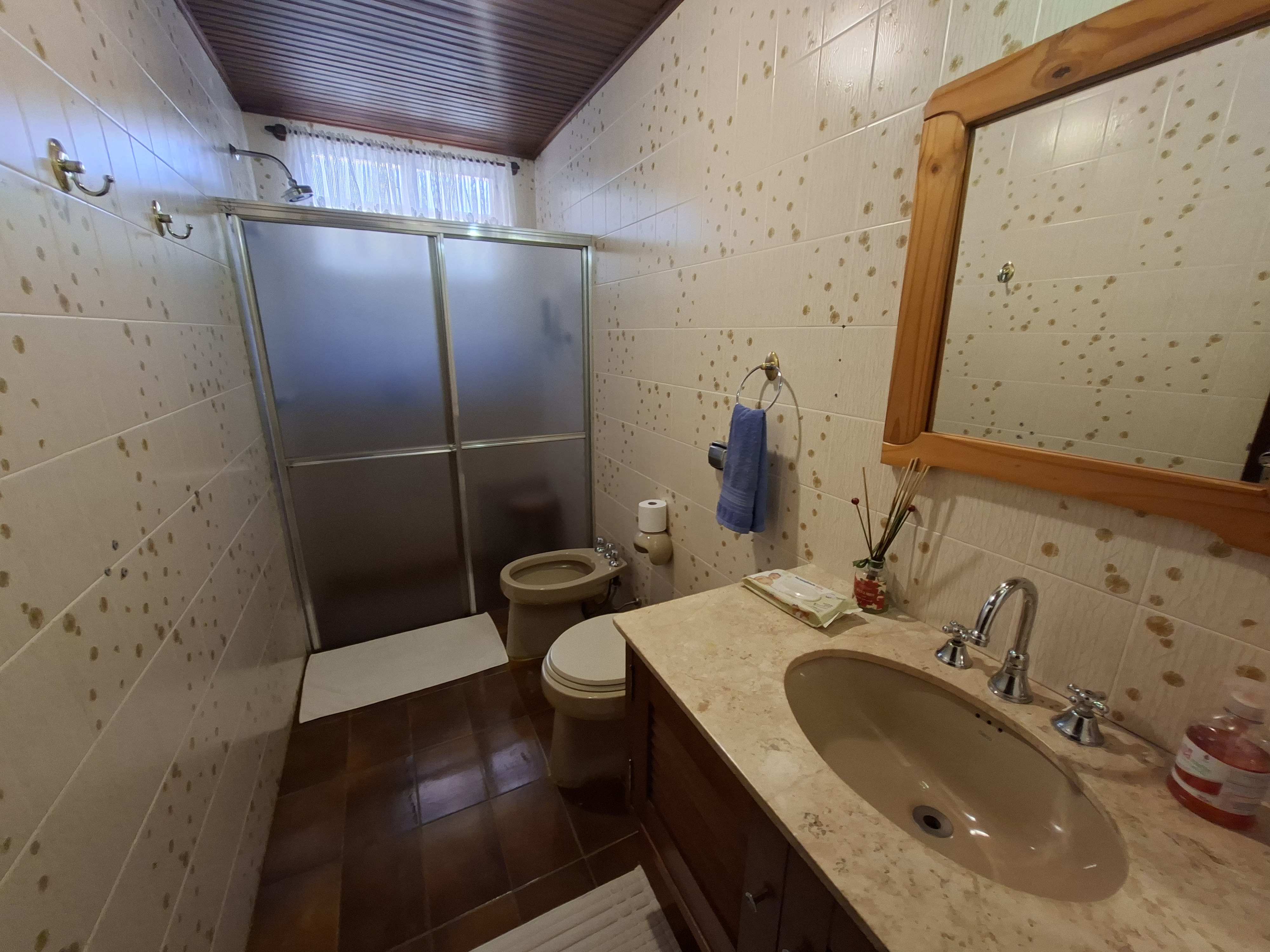 Casa para locação com 3 dormitórios no Morro do Elefante em Campos do Jordão/SP.