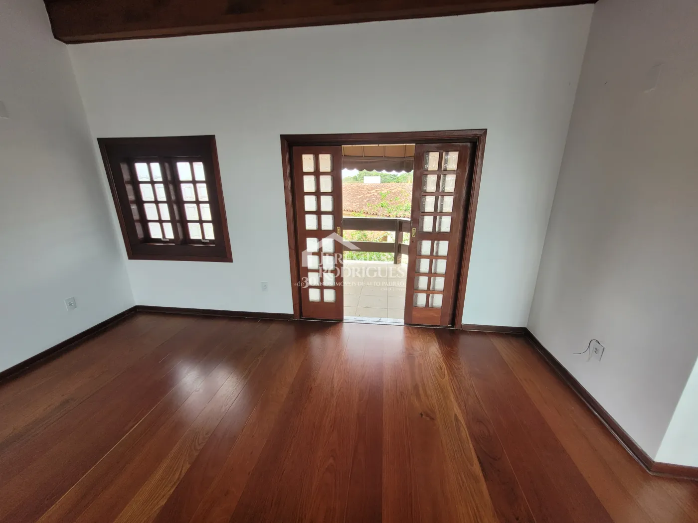 Casa com 4 dormitórios, 330 m² - Condomínio Village Paineiras- Pindamonhangaba/SP.