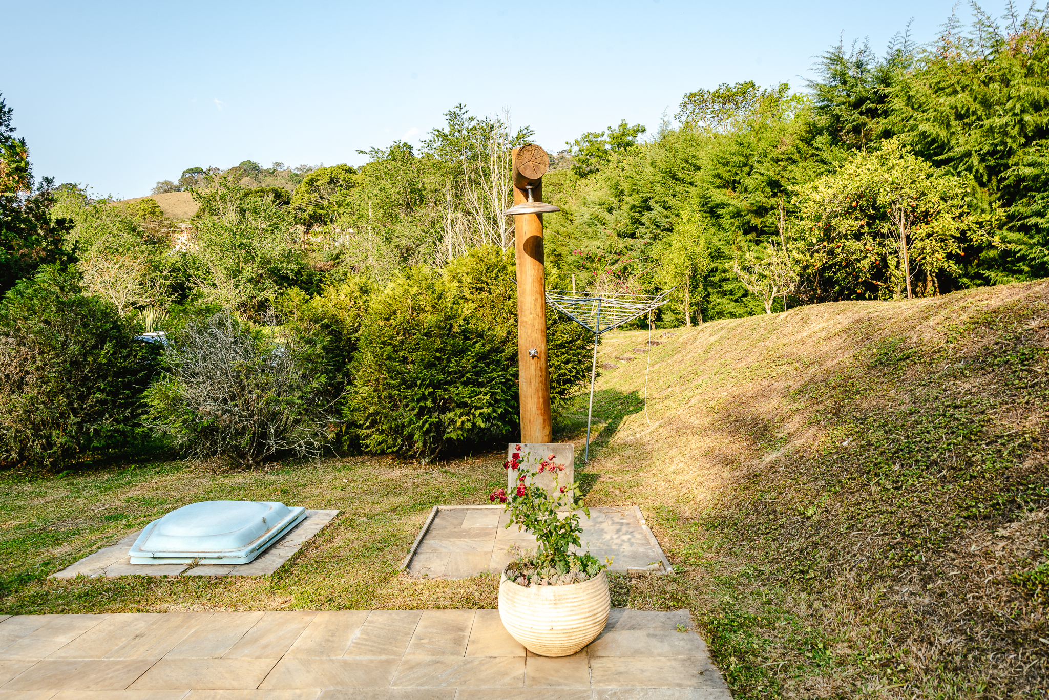 Casa à venda com 4 suítes no Condomínio Country Club em Santo Antônio do Pinhal/SP.