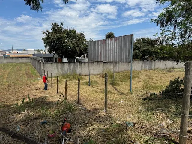Terreno à  venda em Pindamonhangaba/SP.