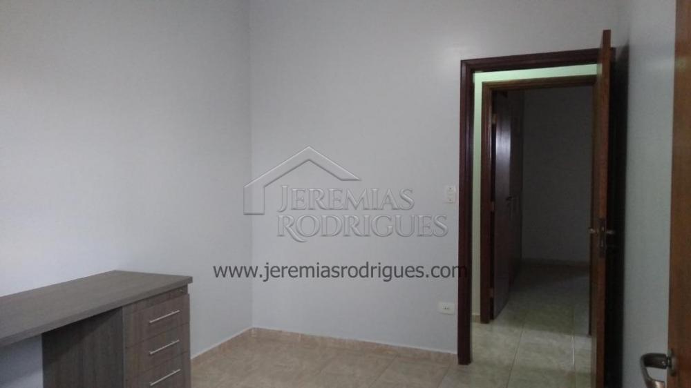 Apartamento à venda com 3 dormitórios, 146 m² no Edifício Olímpia em Taubaté/SP. 