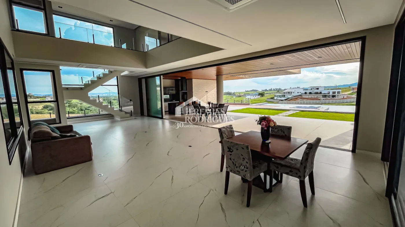 Casa com 3 suítes, 611 m² - Condomínio Village da Serra - Tremembé/SP