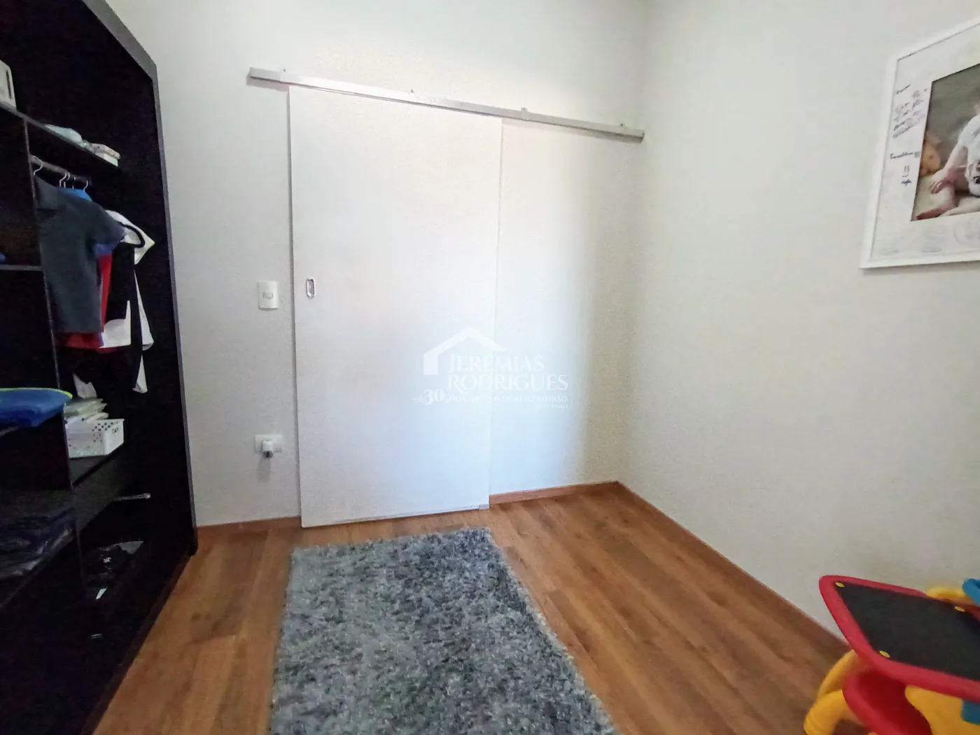 Casa à venda com 3 suítes no Condomínio Reserva dos Lagos em Pindamonhangaba/SP.