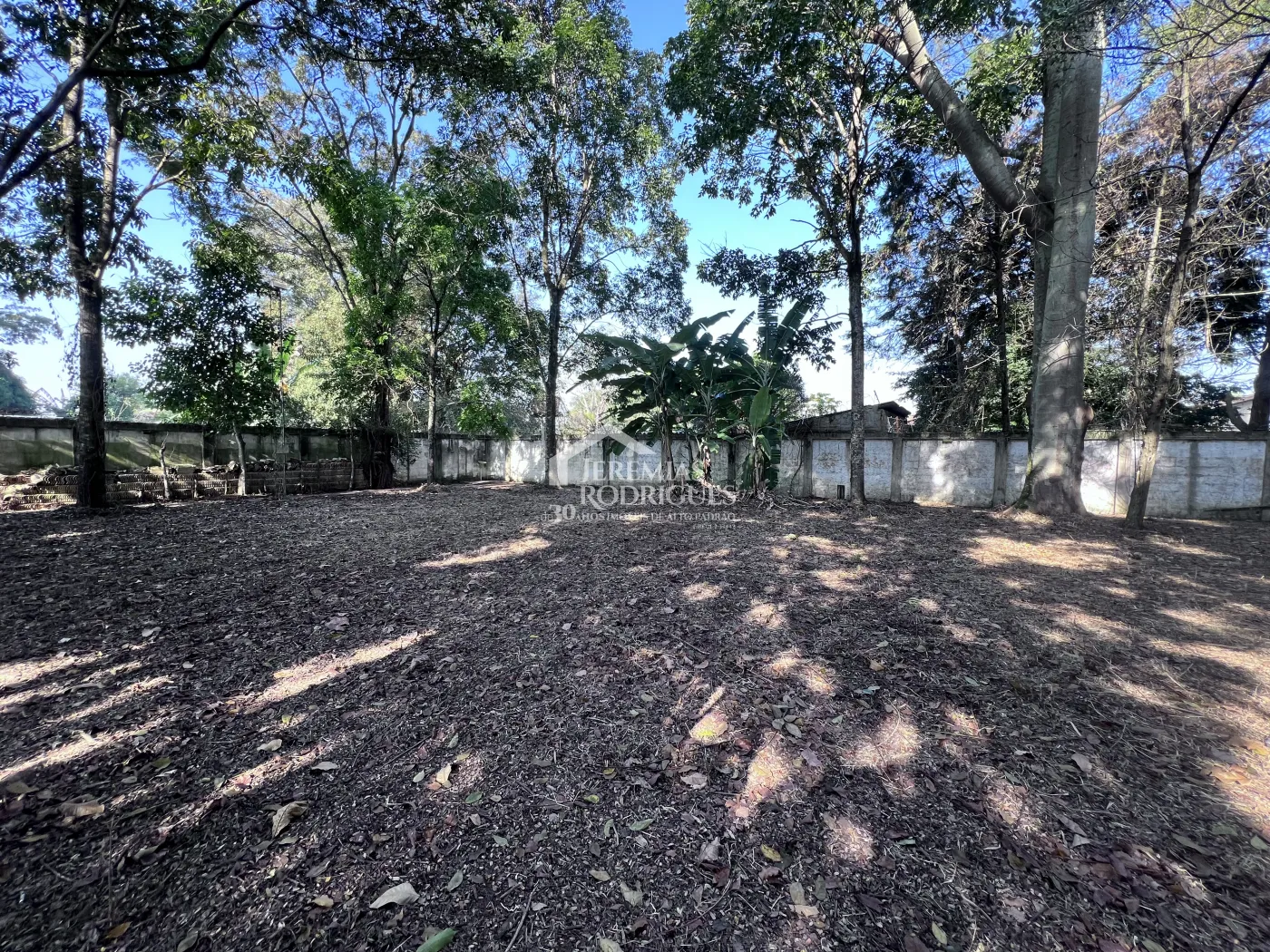 Terreno com 1.000m² - Condomínio Portal da Serra - Taubaté/SP