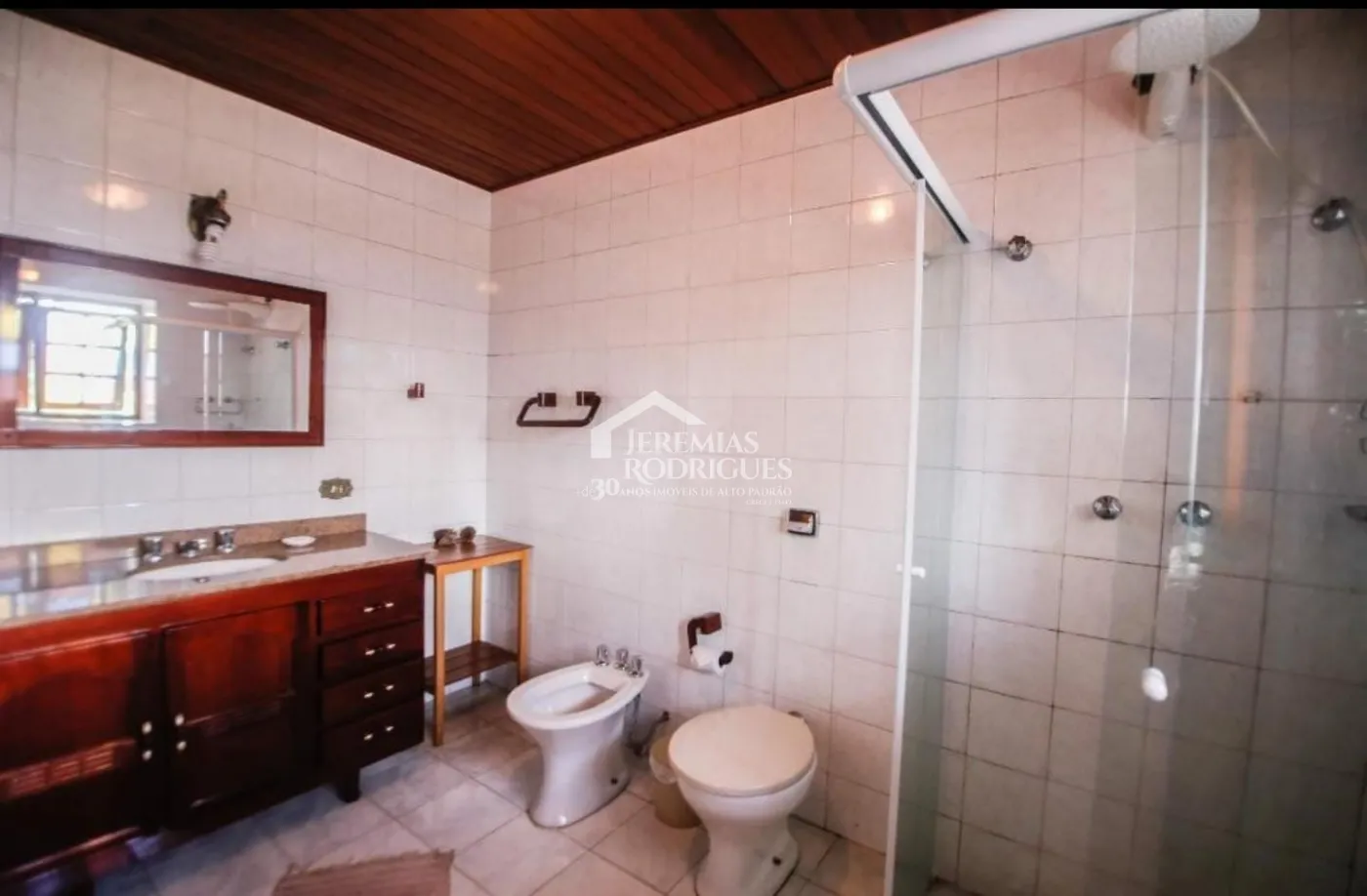 Casa para venda com 11 dormitórios no bairro Recanto Feliz em Campos do Jordão/SP