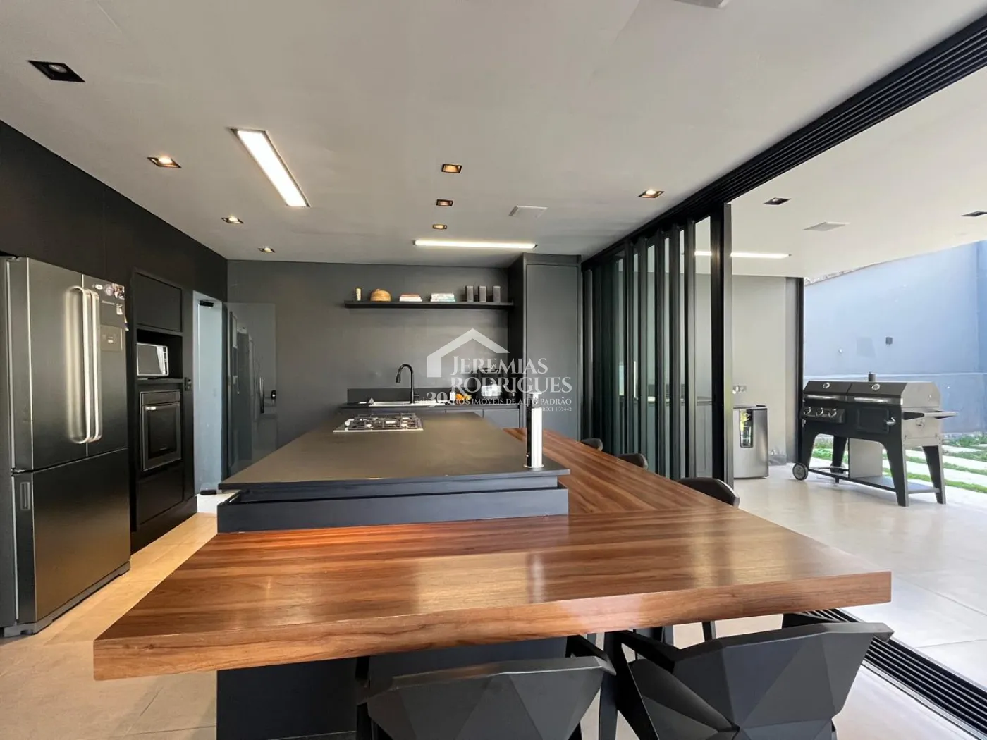 Casa com 3 dormitórios, 300 m² - Residencial Santa Helena - Caçapava/SP