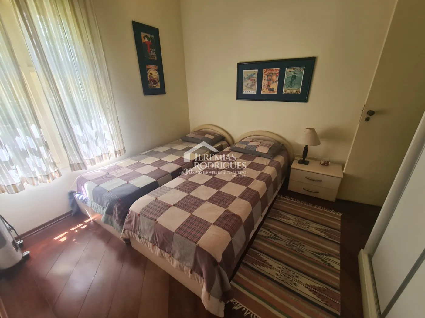 Apartamento para venda com 3 dormitórios no Condomínio Velden Village em Campos do Jordão/SP