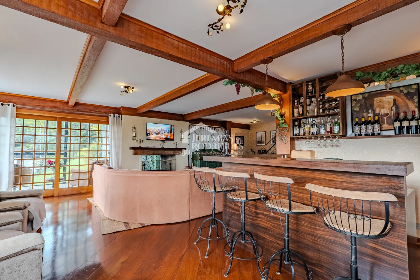 Pousada à venda com Exclusividade com 14 suítes no Casablanca Hotel Boutique em Campos do Jordão/SP