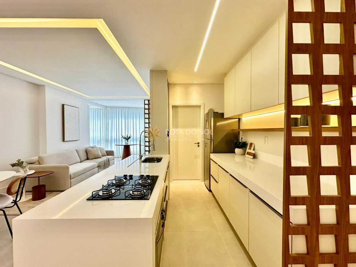 Pleniluni Apartamento 3 Suítes Frente à Avenida Meia Praia Itapema SC