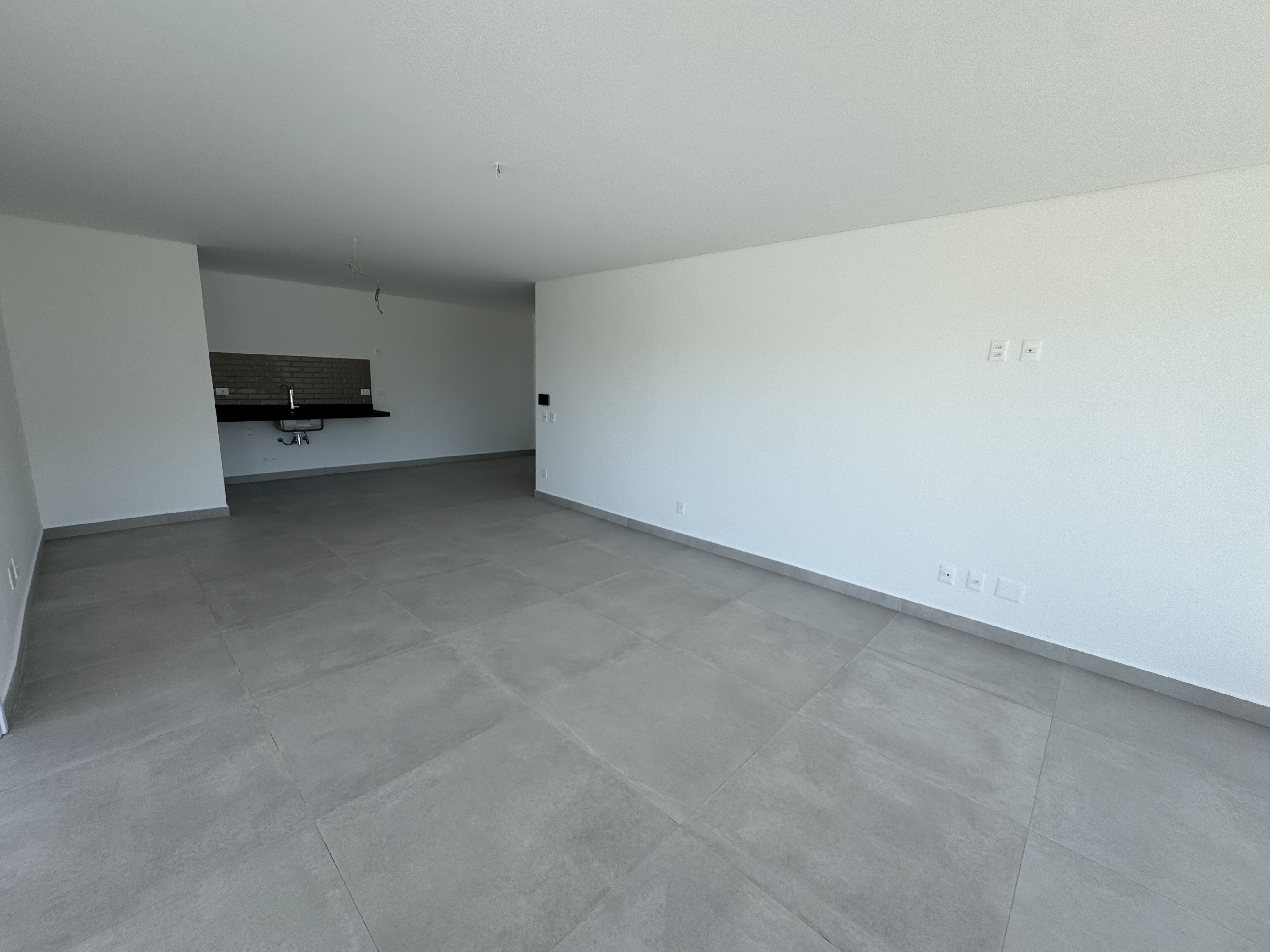 Apartamento à venda com 3 suítes no Condomínio Ankor Residencial em Ubatuba/SP.