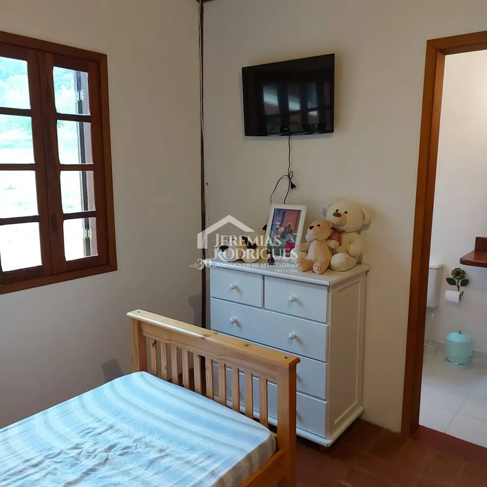 Casa com 4 quartos, 325 m² - Parque da Mantiqueira - Santo Antônio do Pinhal/SP