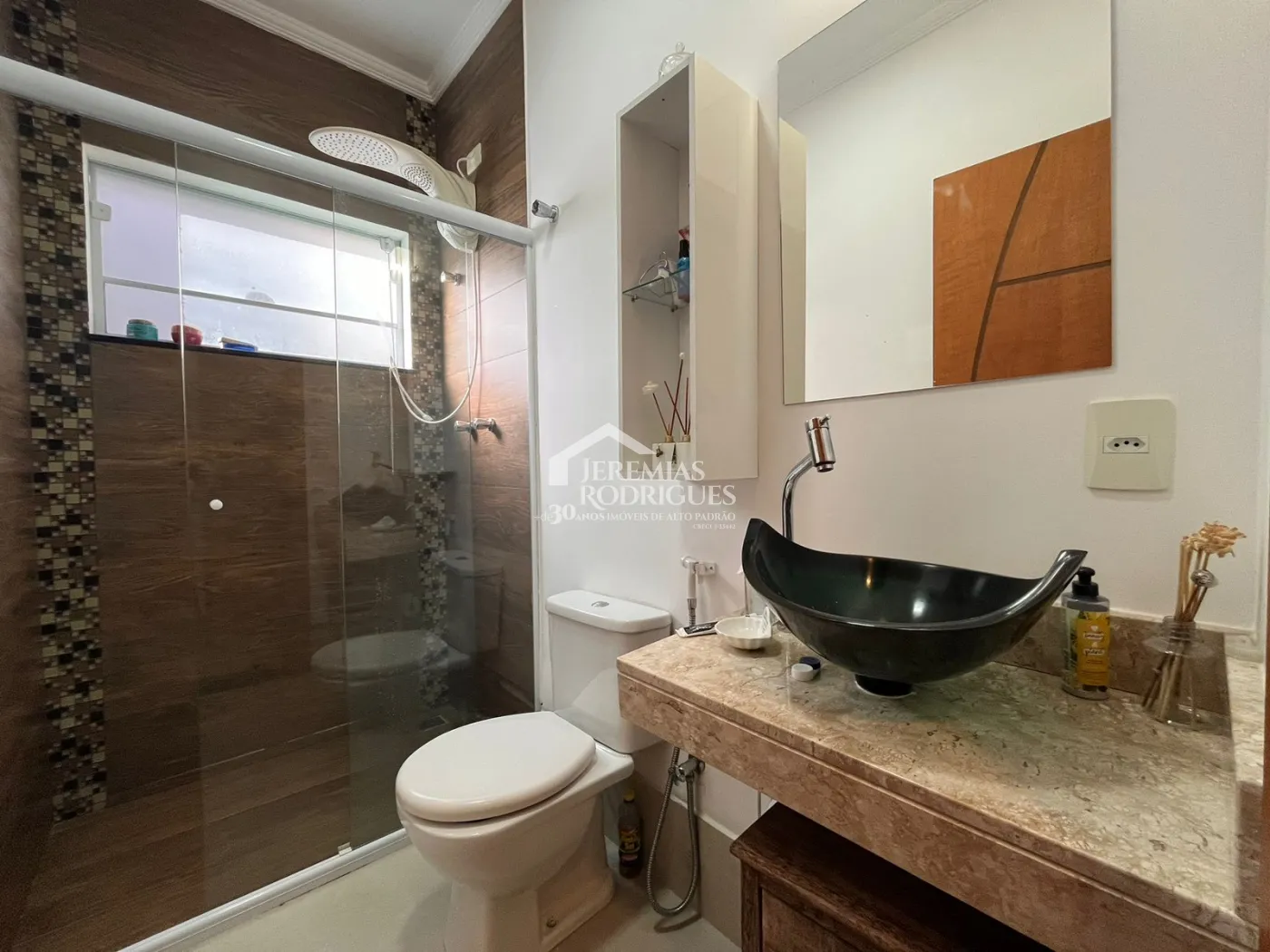 Casa para venda e locação com 2 suítes no Condomínio Verdes Vales em Taubaté/SP