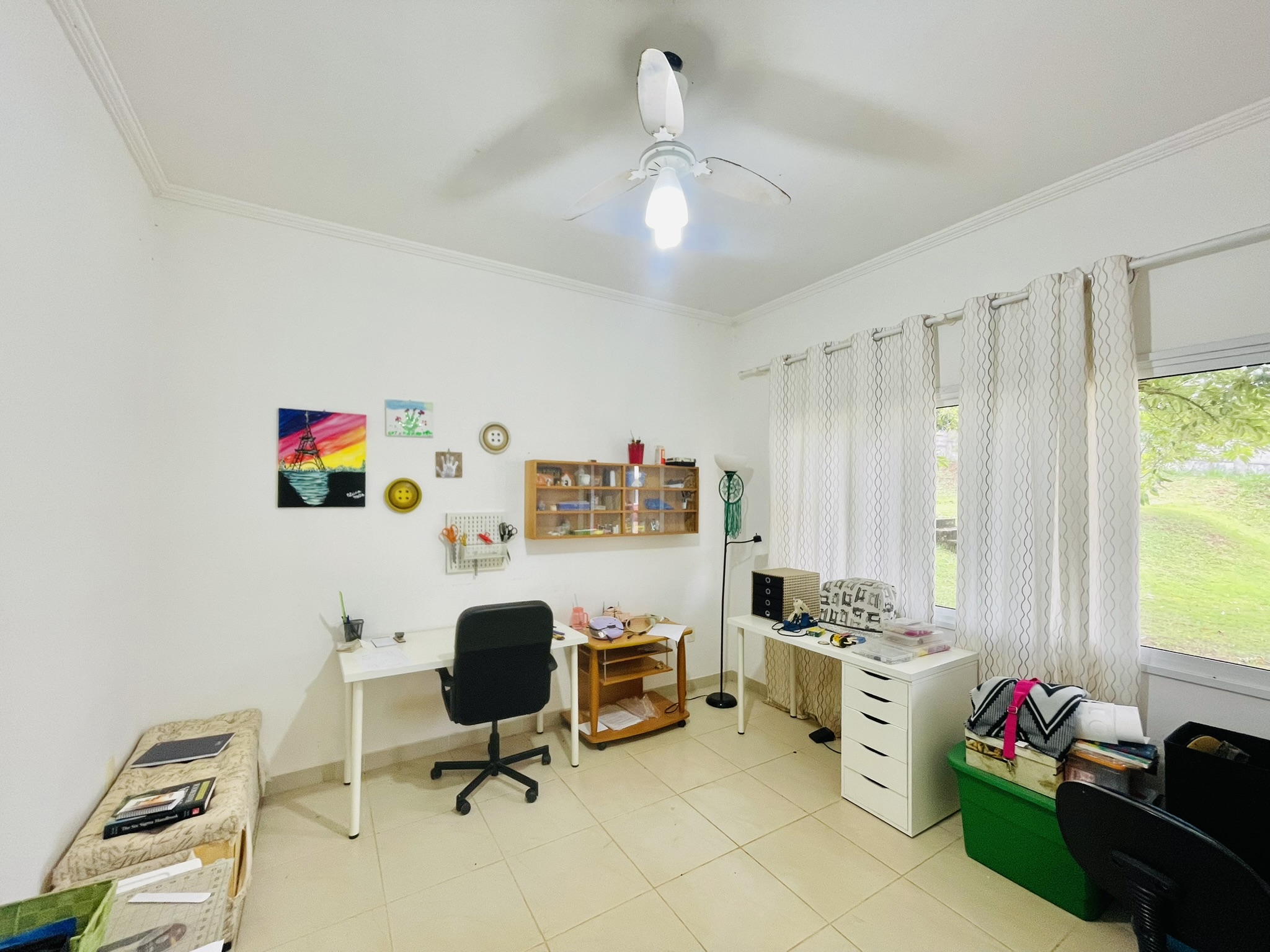 Casa à venda com 4 dormitórios no Condomínio São Félix do Cataguá em Taubaté/SP.