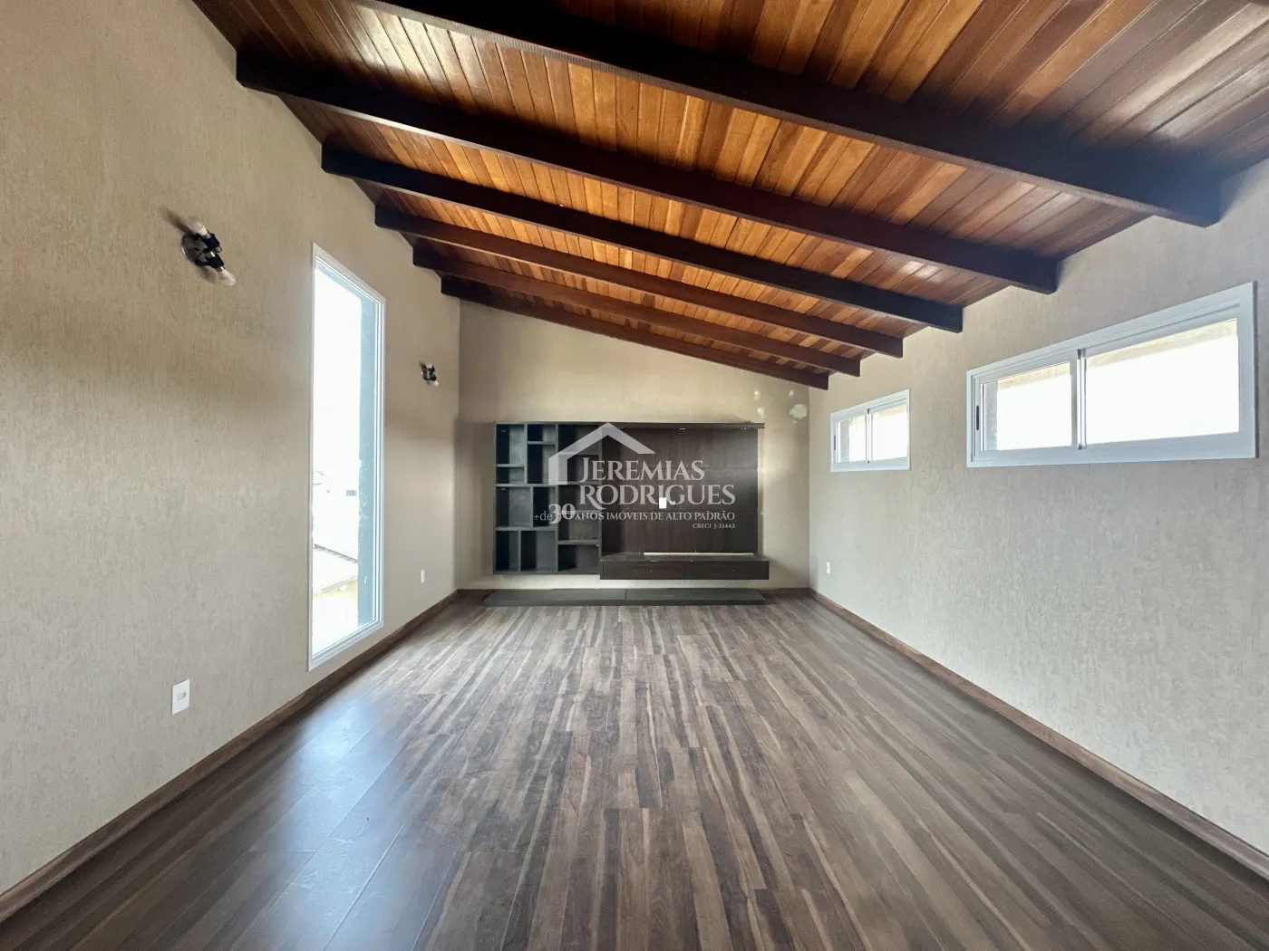 Sobrado com 3 dormitórios, 302 m2 - Condomínio Campos do Conde II - Tremembé/SP.