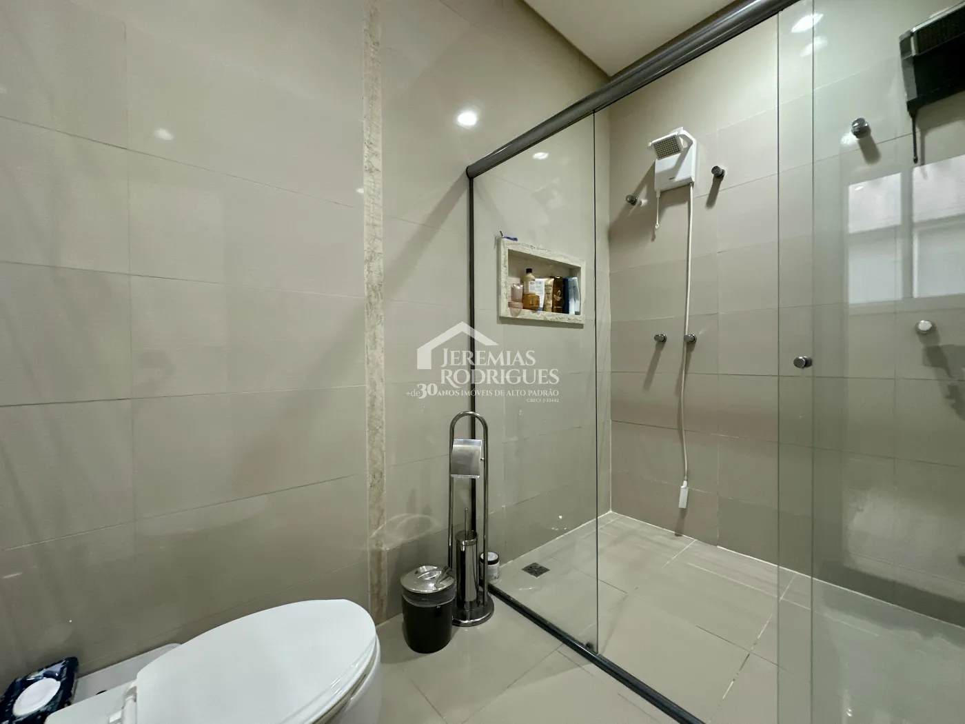 Casa à venda com 3 dormitórios no Condomínio Campos do Conde I em Tremembé/SP