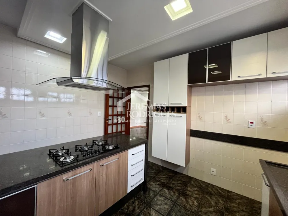 Casa com 4 dormitórios, 273 m² - Jardim Eucalipto - Tremembé/SP