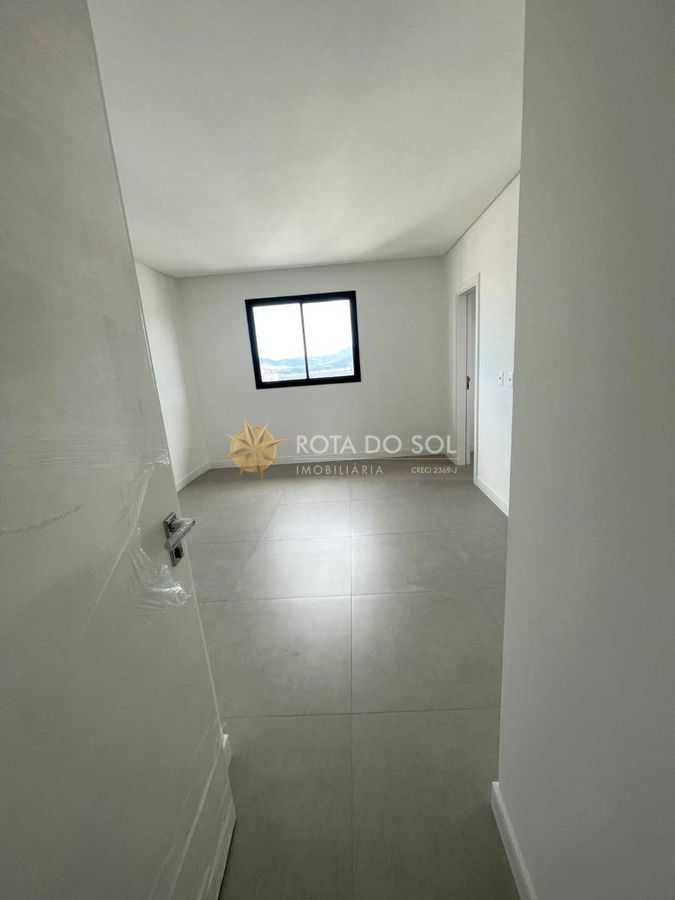 Dom Benedito Apartamento 3 Suítes à Venda Meia Praia Itapema SC