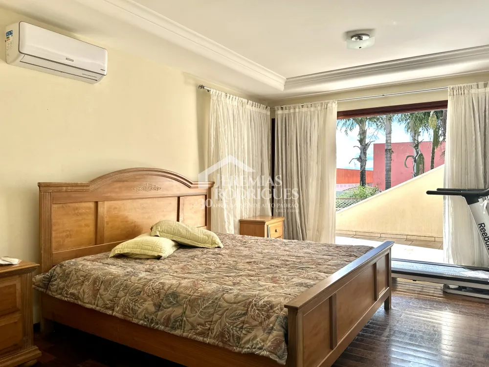 Casa com 4 quartos, 617 m² - Condomínio Taubaté Village - Taubaté/SP