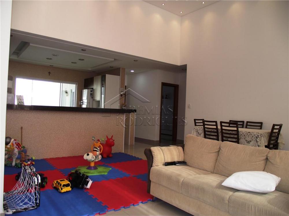 Casa à venda por R$ 950.000,00 - Tremembé/SP