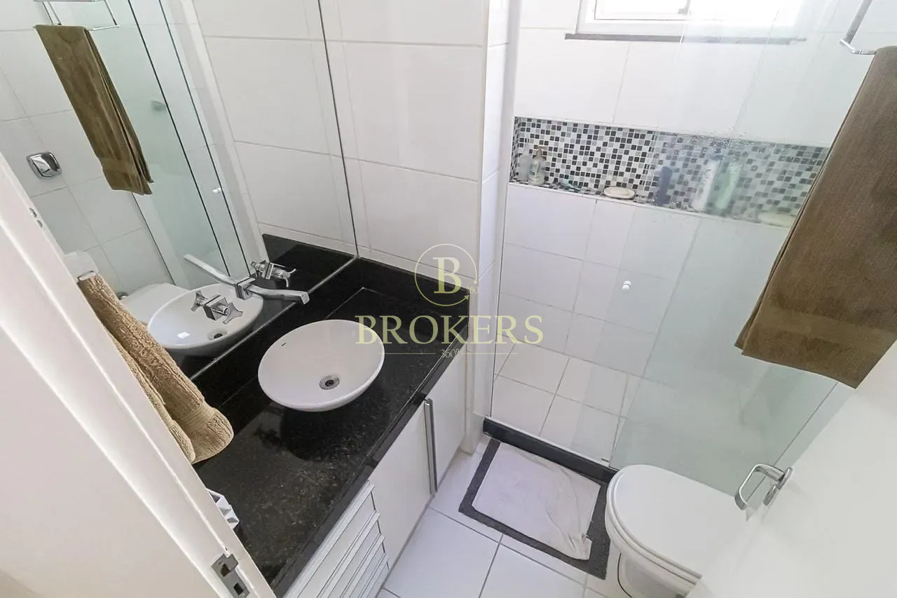 Apartamento à venda, Rua Miguel Lemos - Copacabana. Duplex modernizado, 3 quartos, sendo 1 suíte co