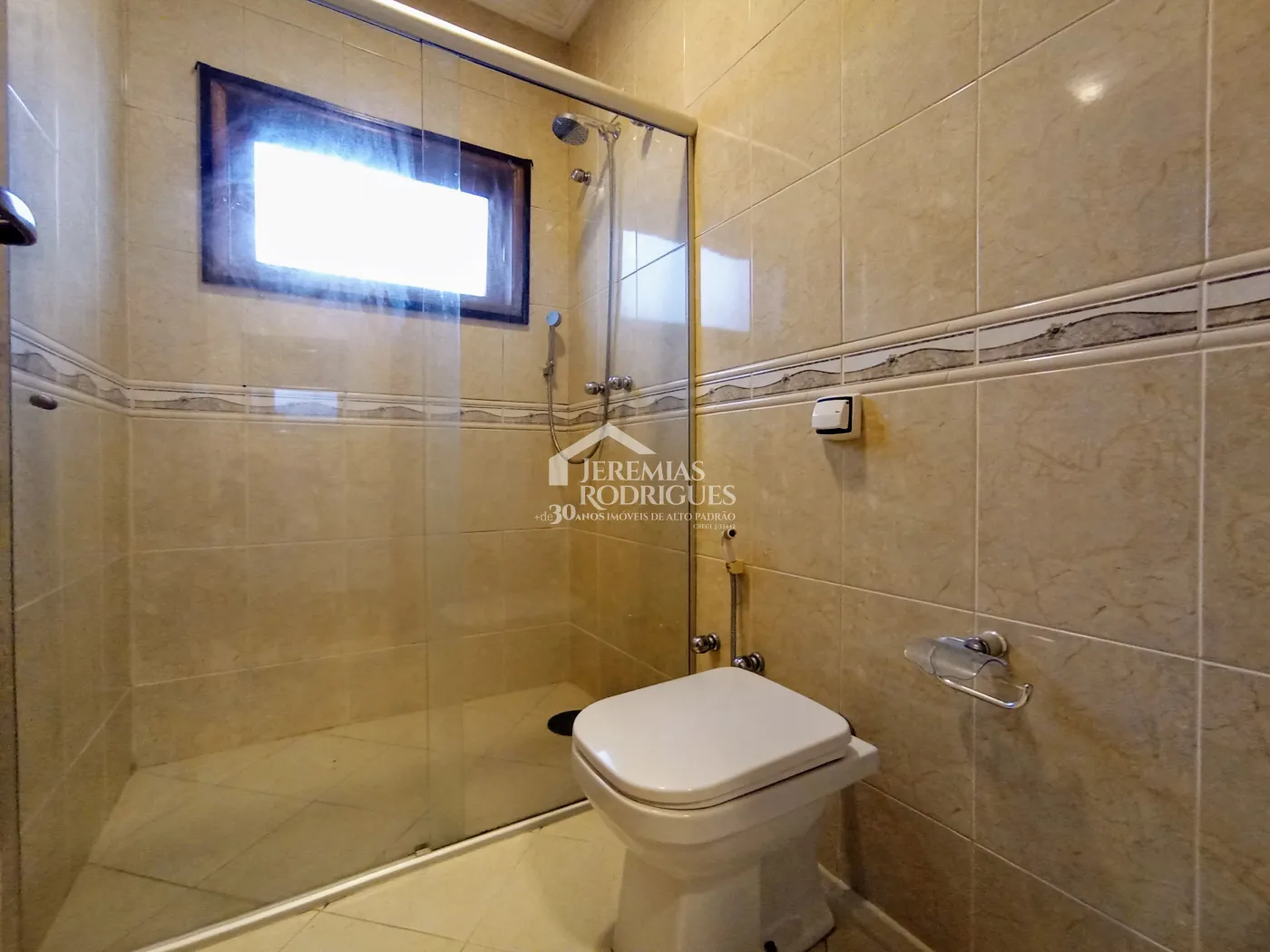 Casa para venda e locação com 3 dormitórios no Condomínio Taubaté Village em Taubaté/SP