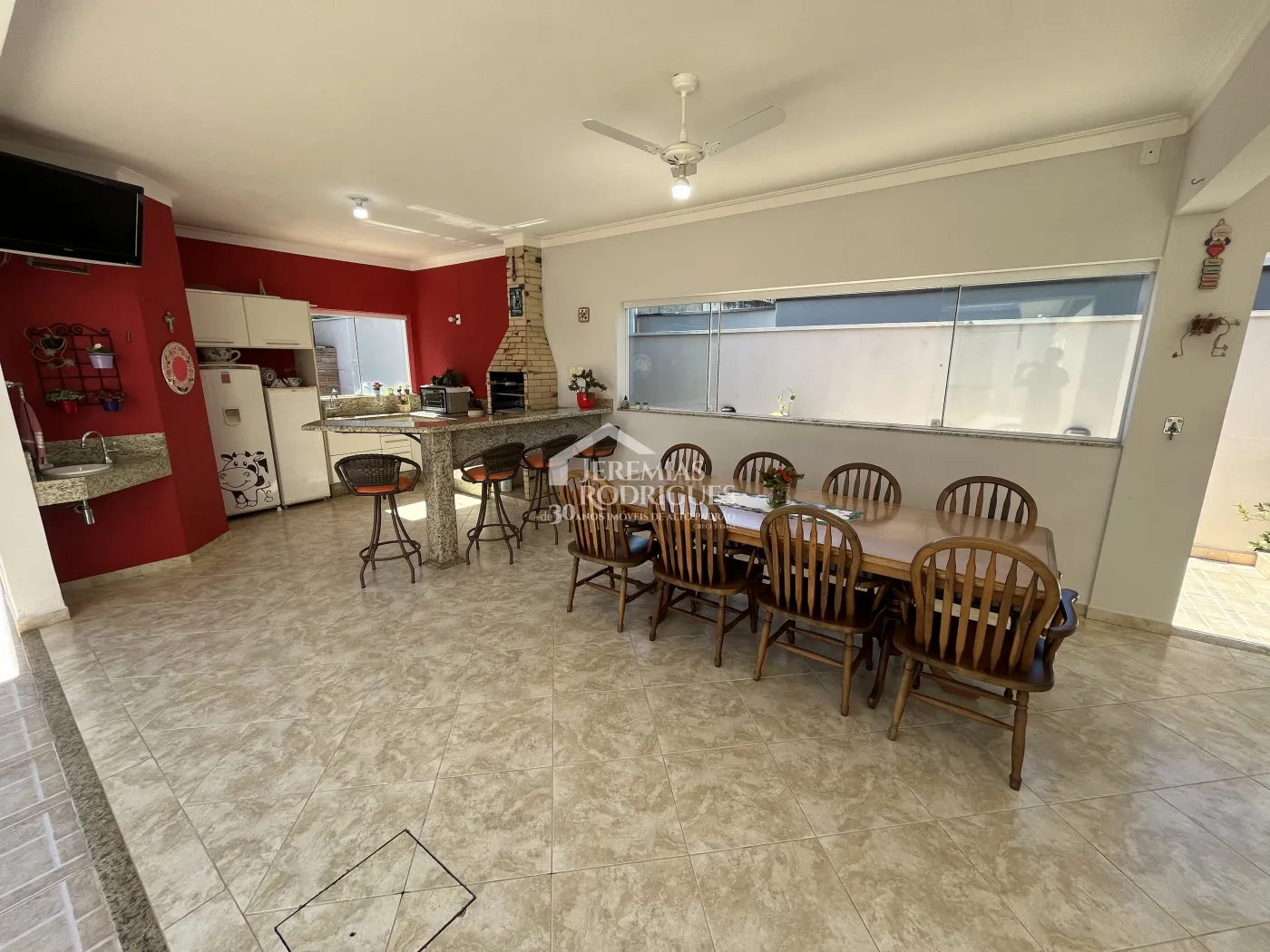 Casa à venda no Condomínio Colonial Village I em Pindamonhangaba/SP