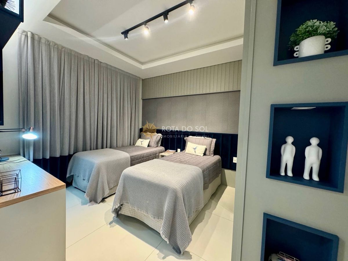 Imperial Palace Apartamento 5 Suítes Meia Praia Itapema SC — foto 33
