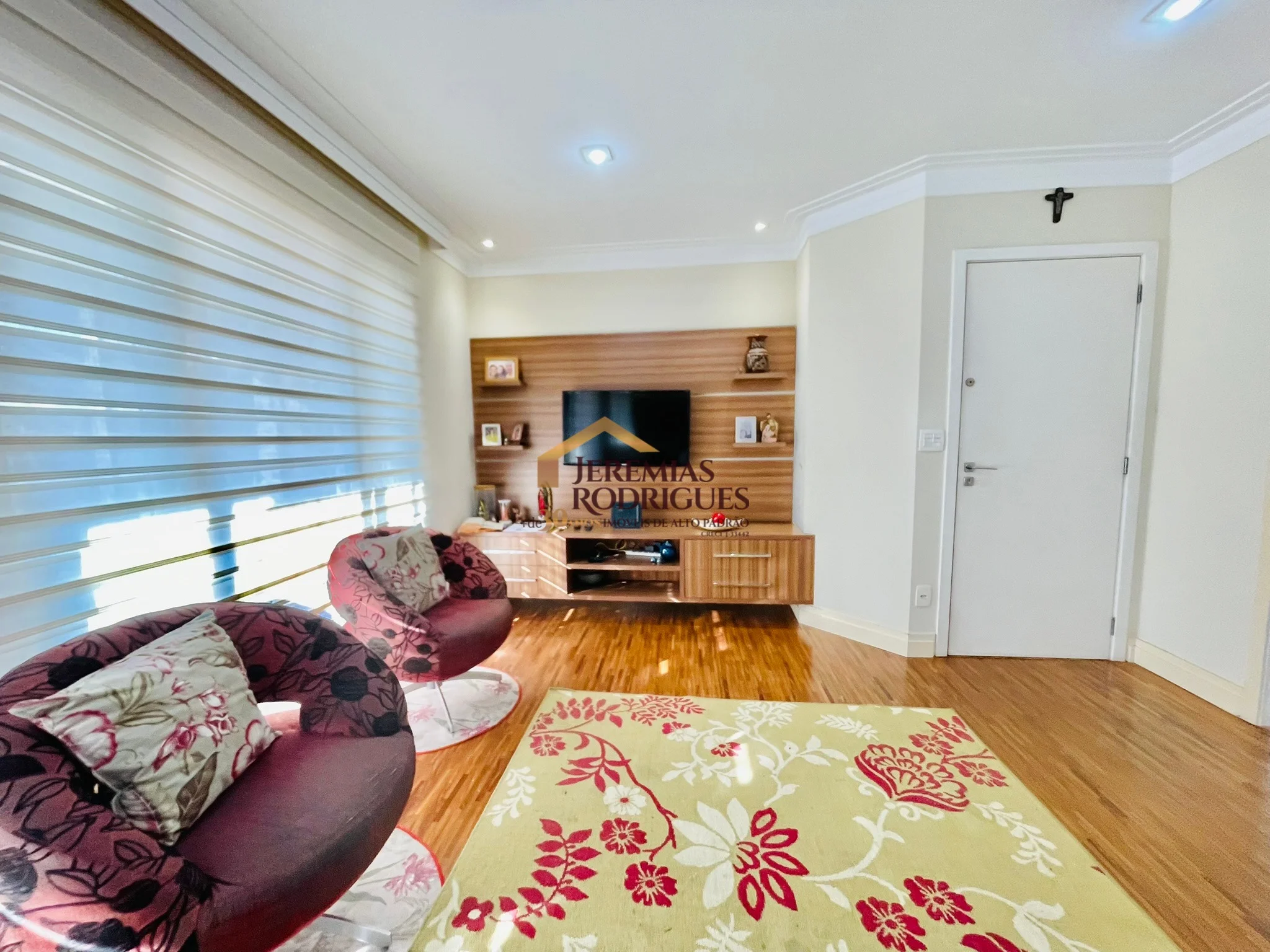 Apartamento à venda no Edifício Sauípe em Taubaté/SP.