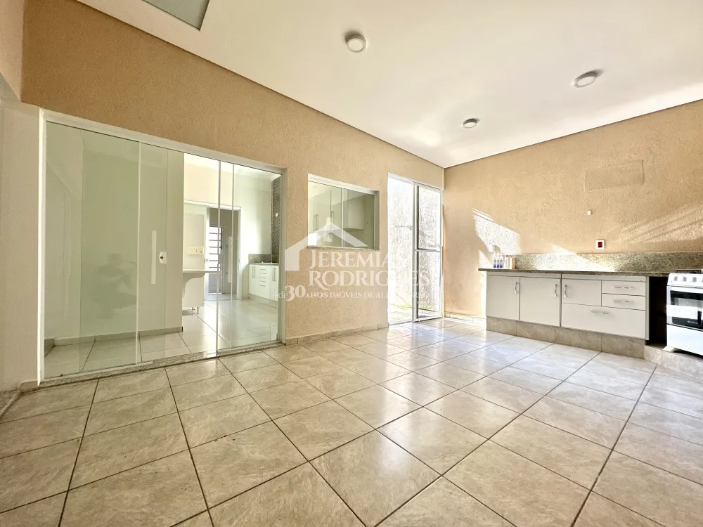 Casa com 3 quartos, 158 m² - Condomínio Campos do Conde - Taubaté/SP