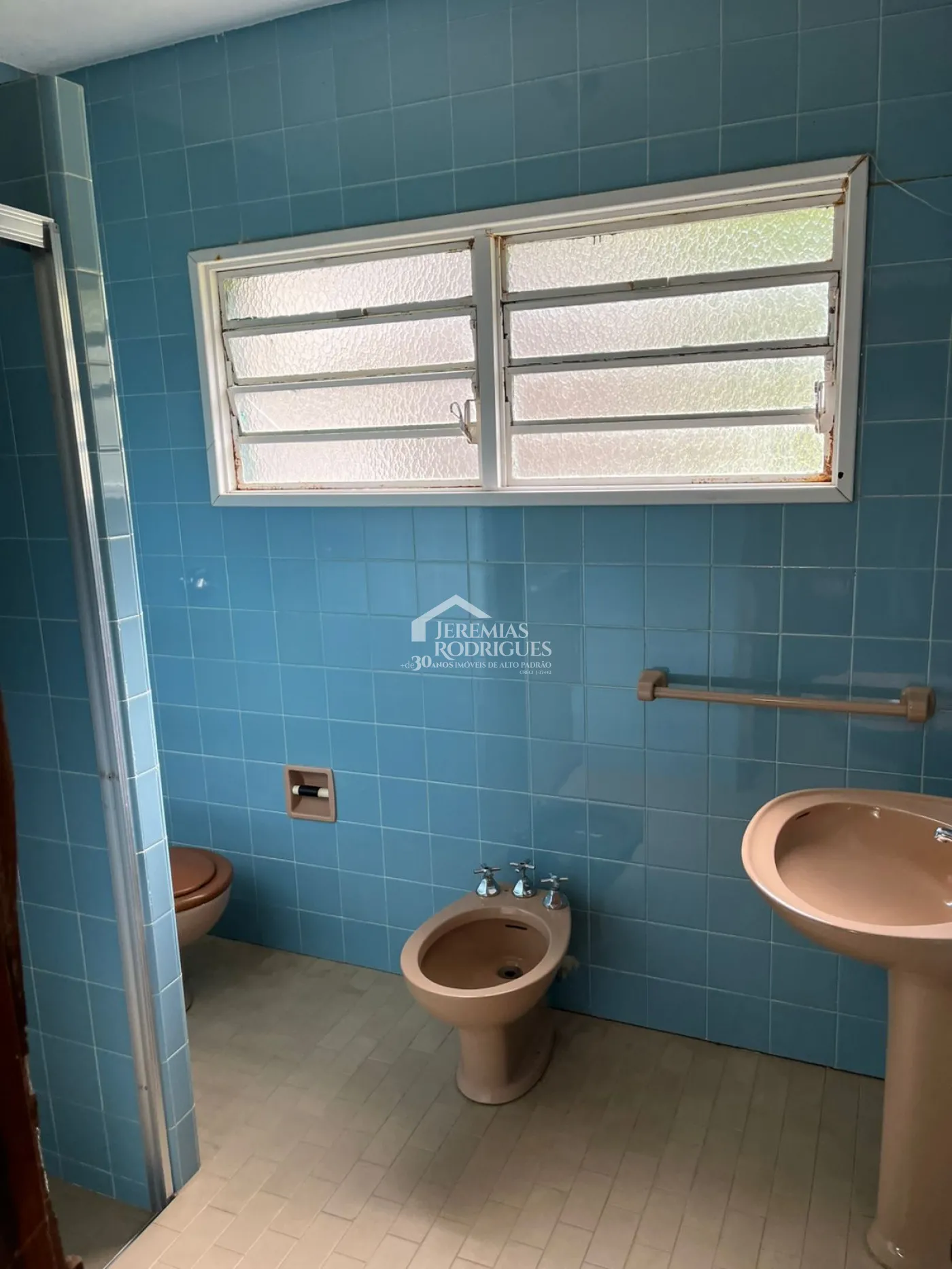 Casa para venda com 3 dormitórios no Jardim do Embaixador em Campos do Jordão/SP