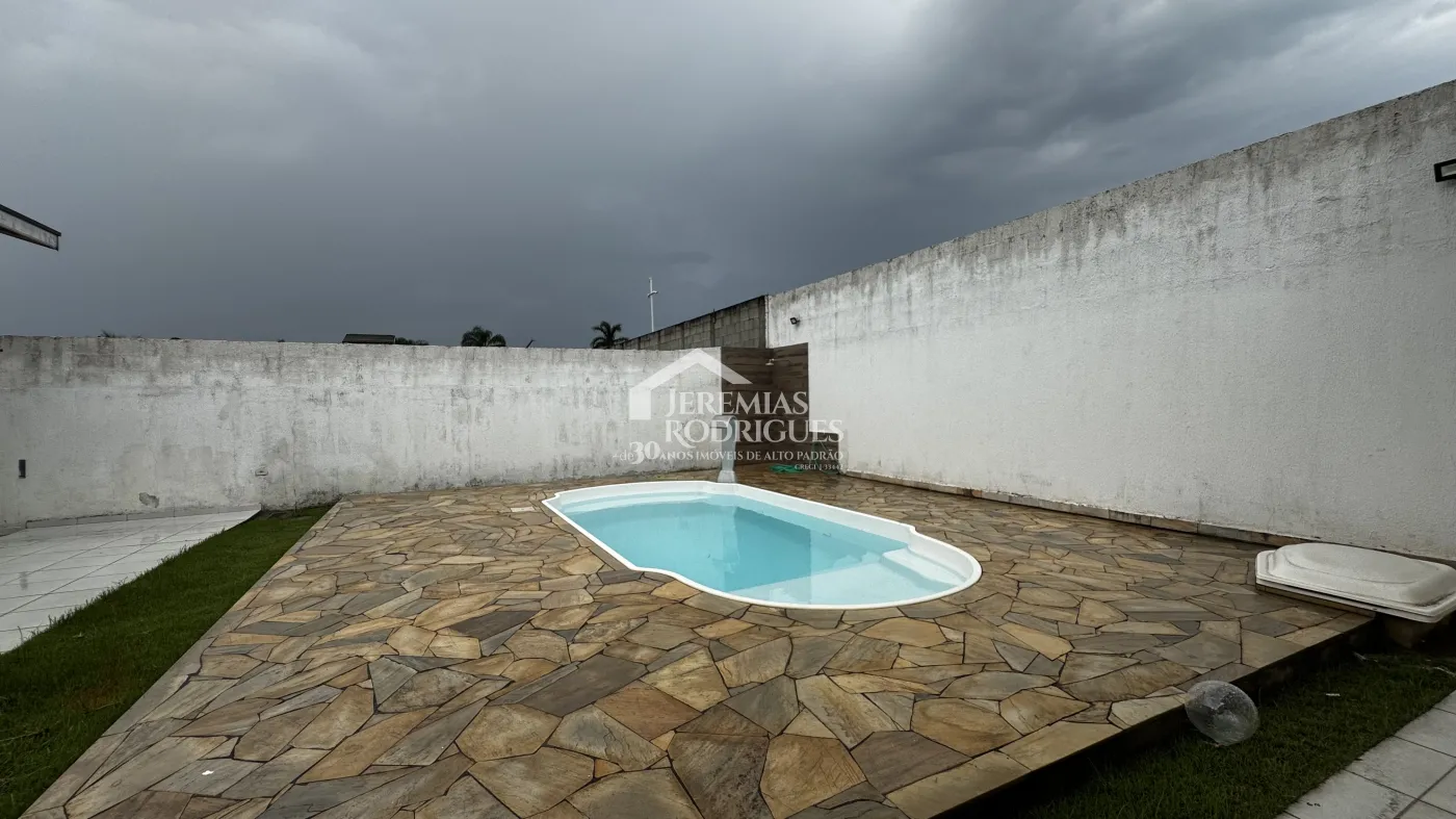 Casa com 3 dormitórios, 240 m², à venda por R$ 1.300.000- Nossa Senhora do Perpétuo Socorro - Pindamonhangaba/SP