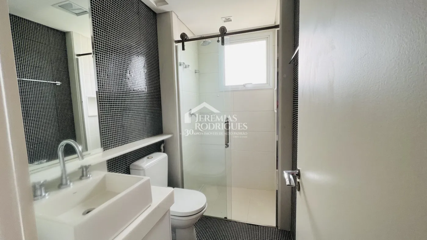 Apartamento à venda com 3 suítes no Edifício Des Arts em Taubaté/SP.
