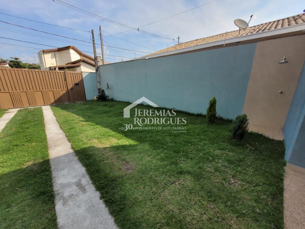 Casa térrea com 3 dormitórios - Jardim Santa Cruz - Taubaté/SP